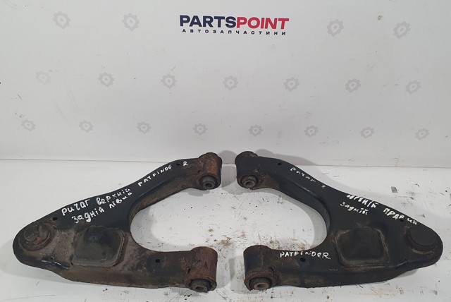 Рычаг подвески задний левый 55502EB300 NISSAN