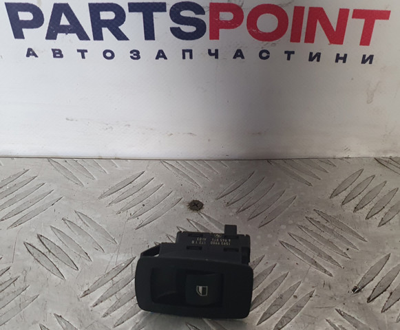 Кнопка подъемника переднего правого стекла 61316945874 BMW