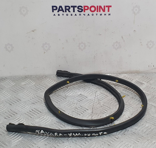 Резинка под капот 65820EB300 NISSAN