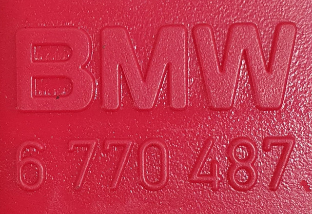 BMW 6770487 Знак аварийной остановки в наличии Киев