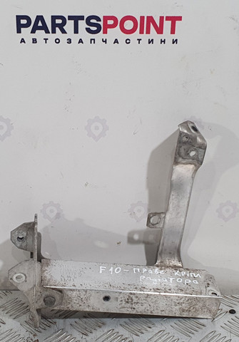 Усилитель переднего бампера  7158874 BMW