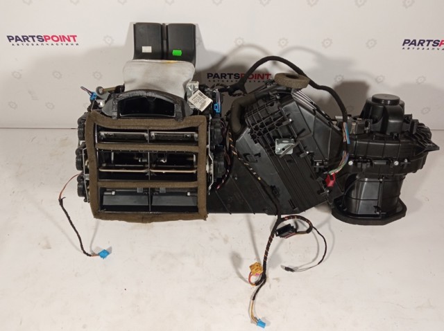 7L0819087AA Корпус радиатора кондиционера (салонный испаритель) купить Ужгород