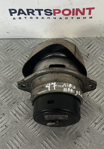 Подушка (опора) двигателя лев./прав. 7L8199131F VAG