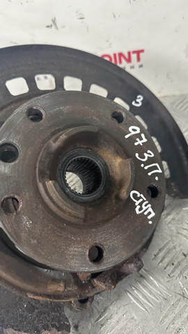 VAG 7L8505436 Цапфа (поворотный кулак) задний правый в наличии Украина
