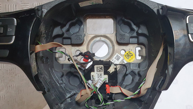 VAG 7P6419091CNGB Рулевое колесо в наличии Киев