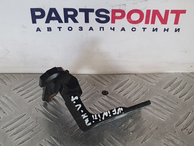 Петля задней левой двери 824211CA0A NISSAN