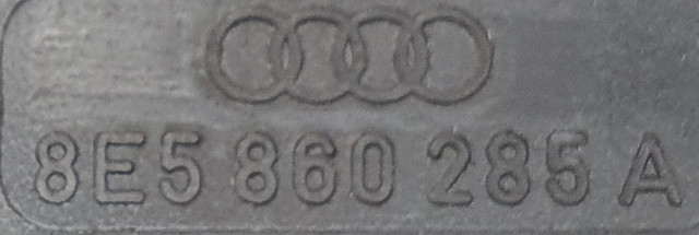 8E5860285A VAG Знак аварийной остановки купить в Павлоград