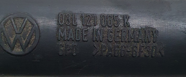VAG 8K0122293F Фланец системы охлаждения в наличии Николаев