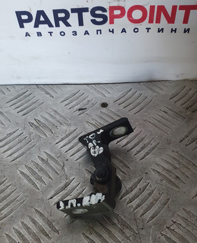 Петля задней правой двери 8K0831402G VAG