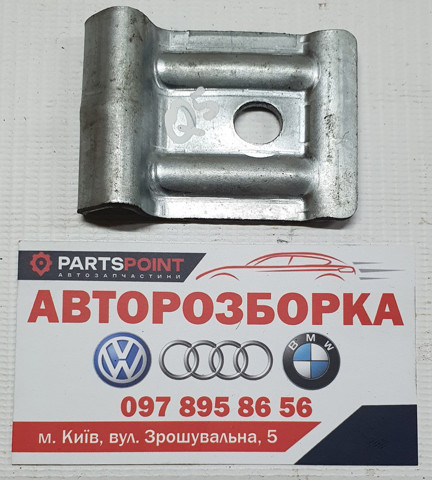 Подставка аккумулятора (АКБ) 8R0803123B VAG