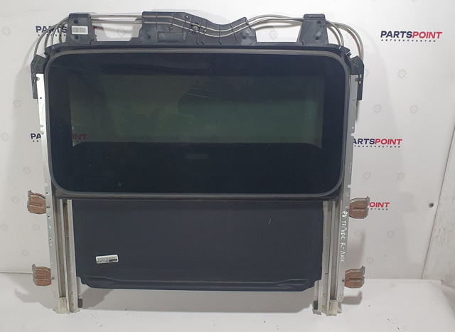 Детали крышки багажного люка 91306EA51A NISSAN