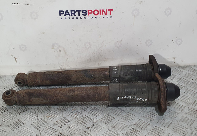 Стойка амортизатора задняя E62101AA1A NISSAN