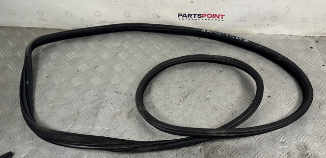 Прокладка двери передней LR017012 LAND ROVER