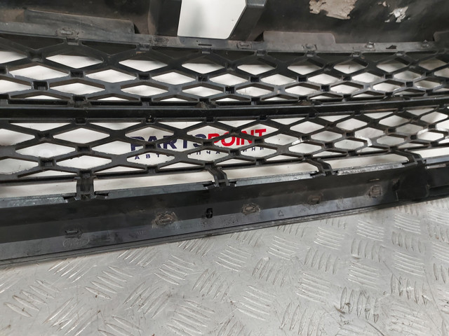 LR030349 LAND ROVER Решетка радиатора купить в Николаев
