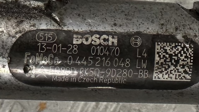 LAND ROVER LR035126 Распределитель топлива (рампа) правый в наличии Черкассы