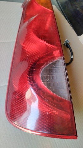 Задняя левая фара 265559U000 NISSAN