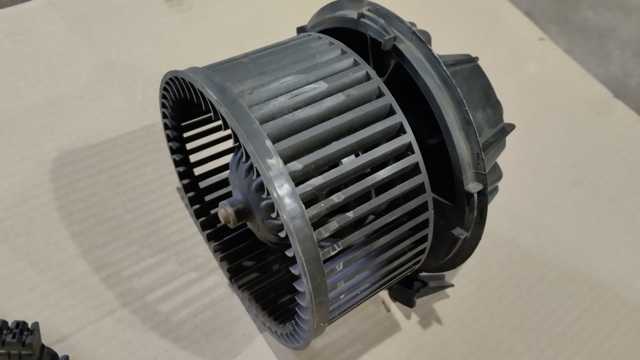 272106020R RENAULT Вентилятор печки купить в Чернигов