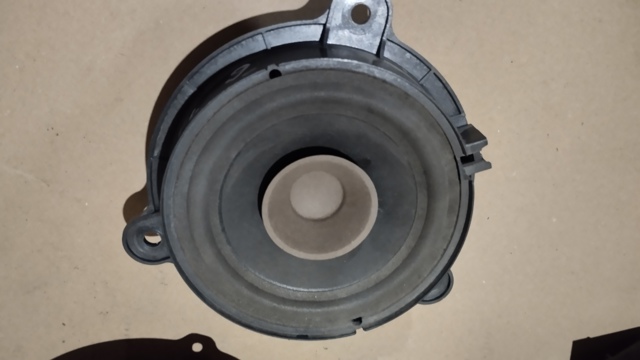 Динамик передней двери 281440002R RENAULT