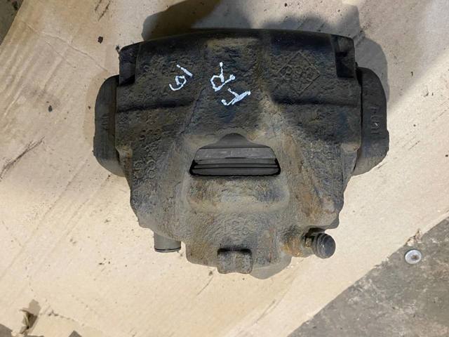 Суппорт тормозной передний правый 410010303R RENAULT