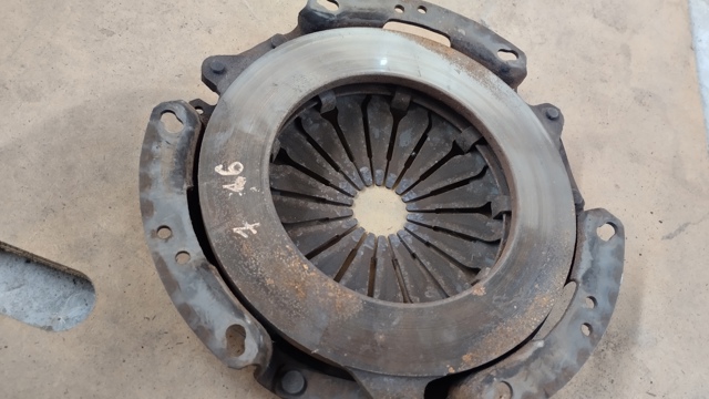 Лепестковая корзина сцепления 6001548017 RENAULT
