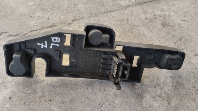 Плата заднего фонаря, контактная 6001548137 RENAULT
