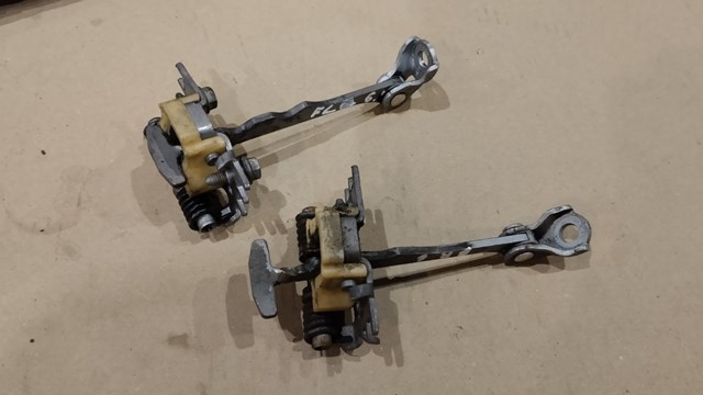 Ограничитель открывания дверей 804303543R RENAULT