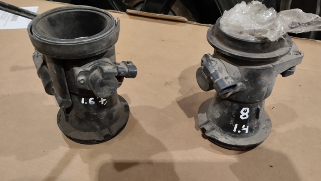 Дроссельная заслонка в сборе Дачия Соленза