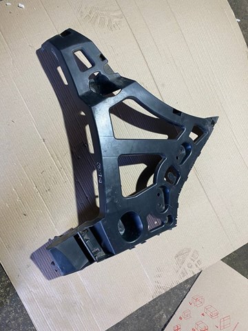 850420009R RENAULT Кронштейн бампера заднего левый купить в Ровно