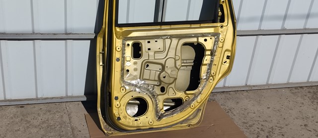 NISSAN H21009U0M0 Дверь задняя правая в наличии Житомир