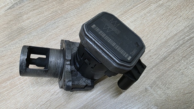 Клапан EGR системы рециркуляции отработавших газов 00005320C5 MERCEDES