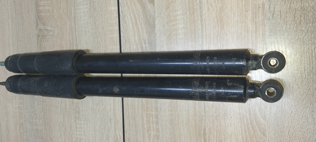 Задний амортизатор 110249 MAXGEAR