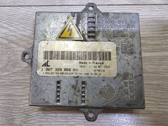 Блок управления ксеноновыми фарами 1307329066 BOSCH