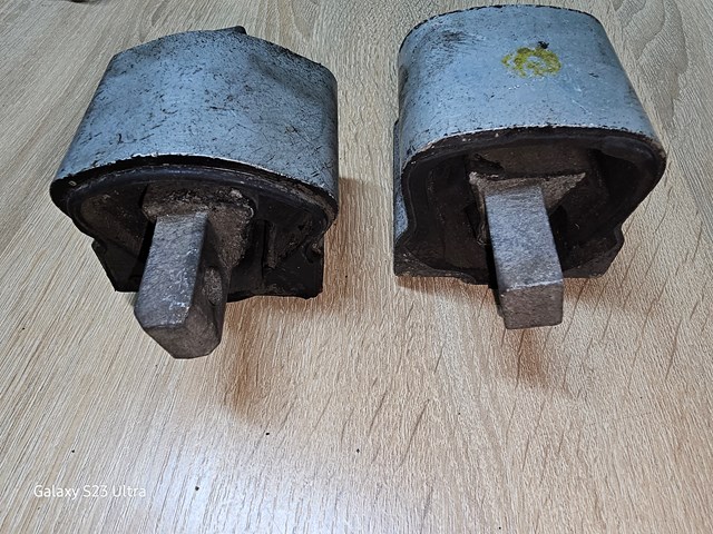 Подушка КПП 1402401318 MERCEDES
