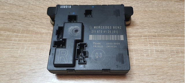 Блок комфорта задней двери 2118704126 MERCEDES