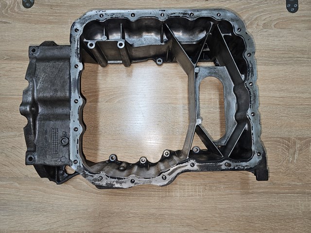 215102F004 HYUNDAI Поддон масляный картера двигателя, верхняя часть купить в Черкассы
