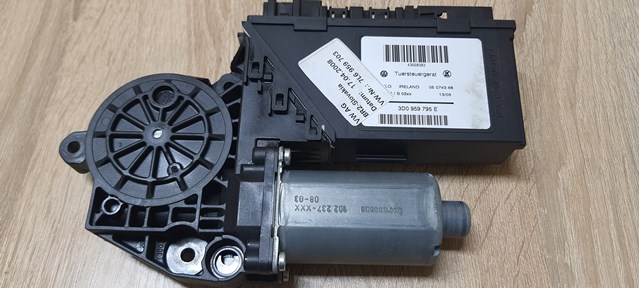 Привод электростеклоподъемника задний 7L6959703 VAG