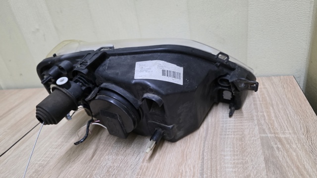 RENAULT 8200211005 Левая фара в наличии Чернигов