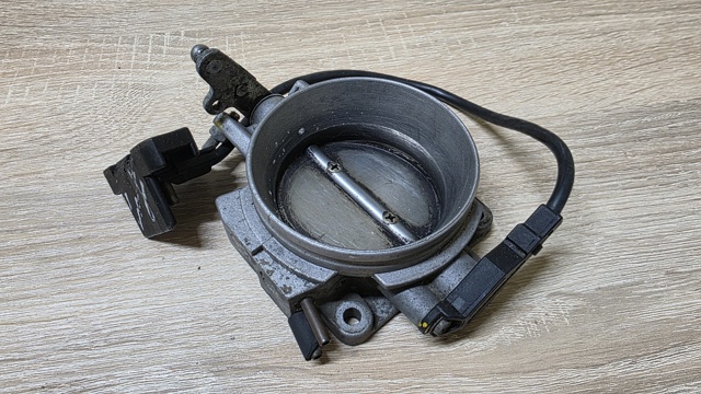 Заслонка воздушная A0011406053 MERCEDES