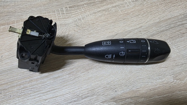 Левый подрулевой переключатель A1645400144 MERCEDES