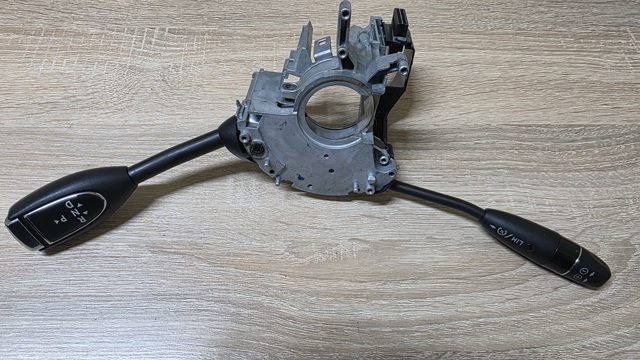 Переключатели подрулевые A1645403645 MERCEDES