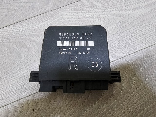 Блок комфорта задней двери A2038200826 MERCEDES
