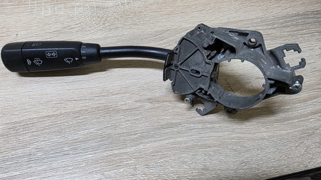 Подрулевой переключатель левый A2085450010 MERCEDES