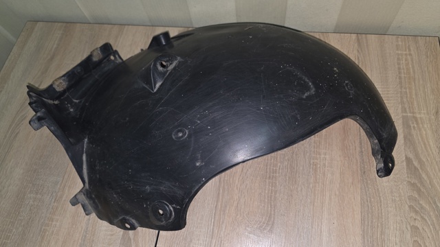 Подкрылок переднего крыла, левый задний A2116981330 MERCEDES