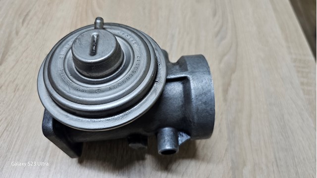 Клапан ЕГР A6060980117 MERCEDES