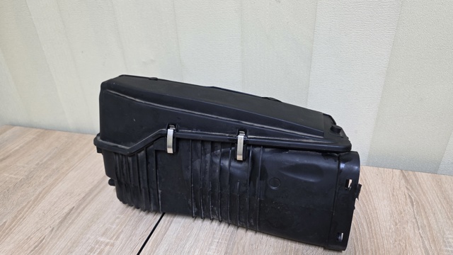  Корпус воздушного фильтра A6460902001 MERCEDES