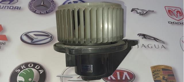 Двигун вентилятора пічки (обігрівача салону) AY166100