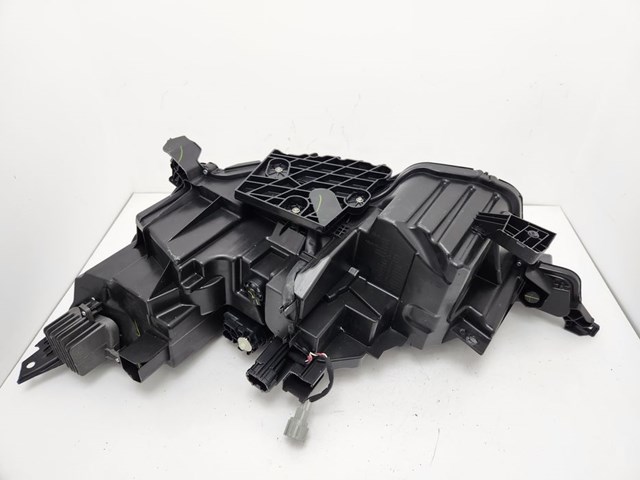 260106SA5A NISSAN Фара правая купить в Черновцы