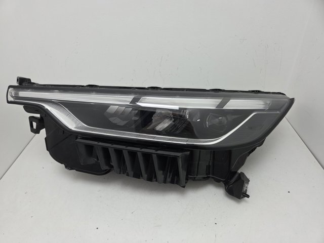 Вставка фары левой 260606SA5A NISSAN