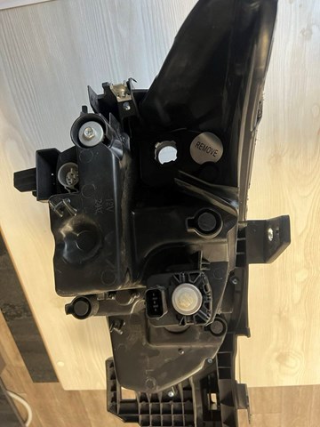 MAZDA TK5051040 Фара левая в наличии Львов