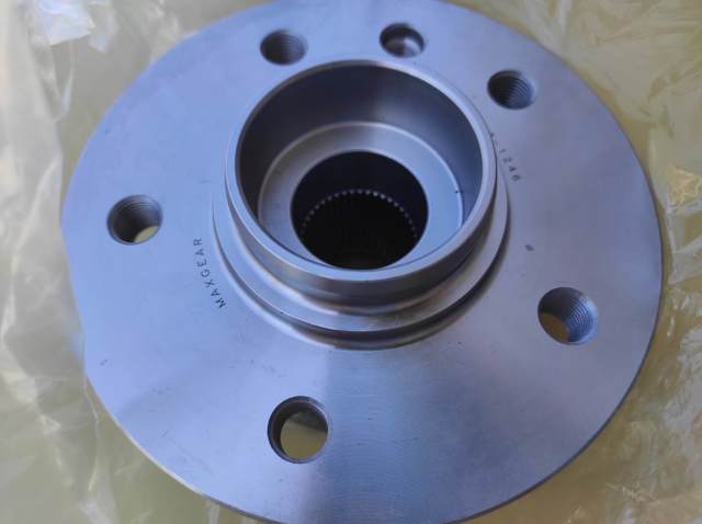 Ступица колеса передняя 331246 MAXGEAR